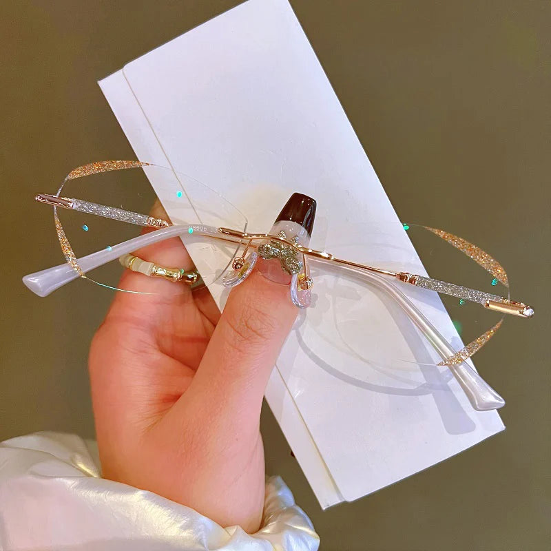 Lunette de femme luxueuse