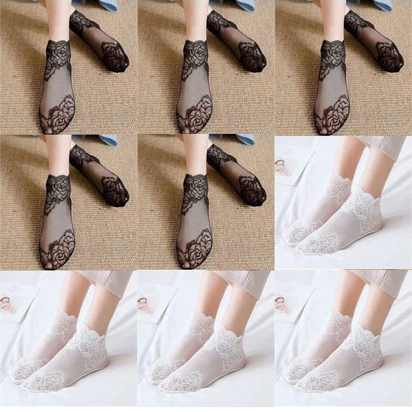 Lot de 9 paires de chaussettes en dentelles (5 noires et 4 blanches)