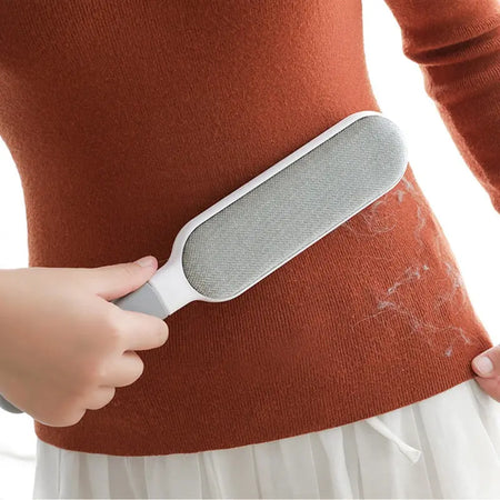 Brosse enleveur de poils